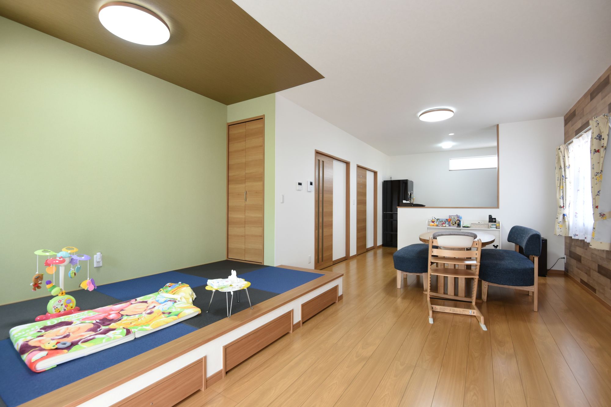 カラー畳を使った小上がり和室